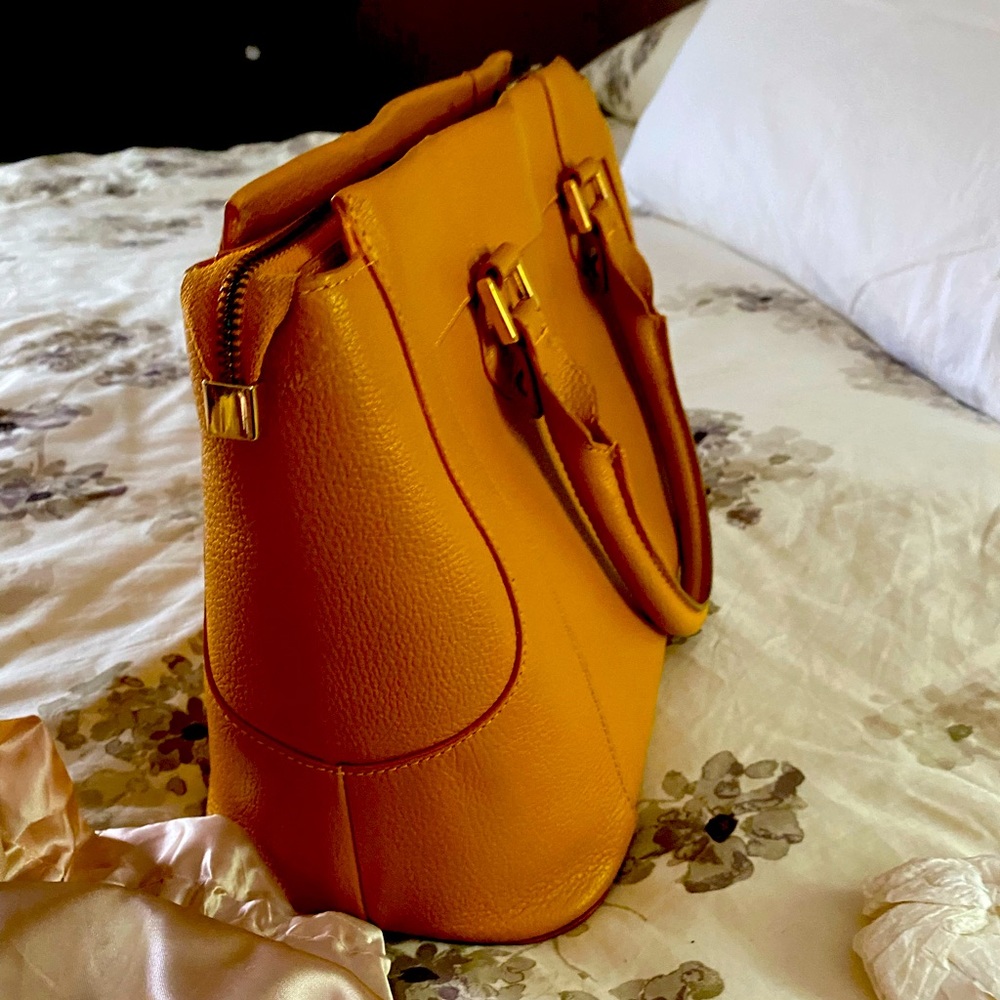 Jorge bischoff bag like new